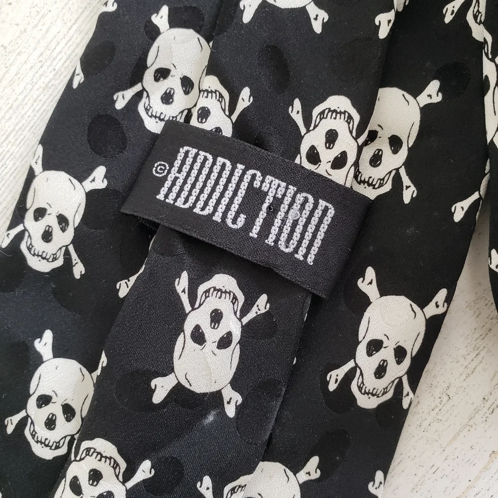 Addiction| Silk Black Skull Tie